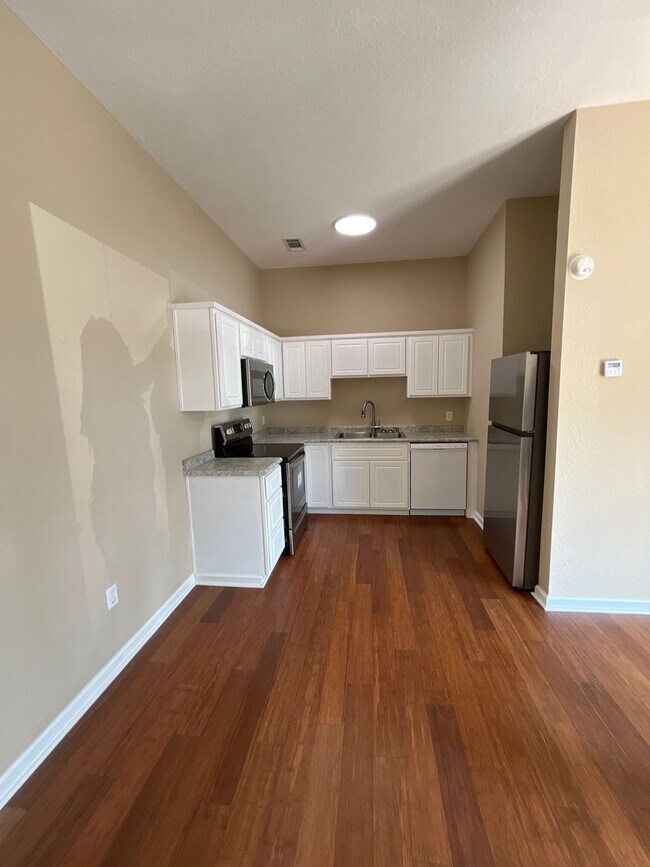 Photo - 1802 Teston Ln Unit B