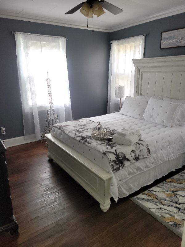 Photo - 718 McKewn St