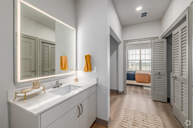 Tokyo Studio - 643SF - Bathroom