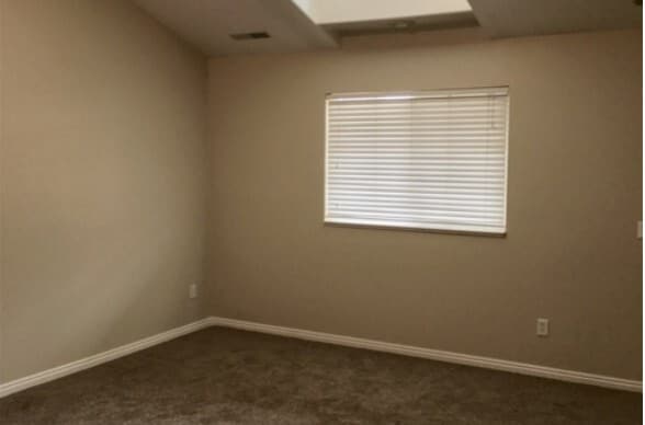 Photo - 540 E 450 N