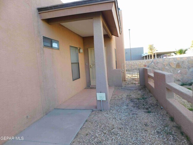 Photo - 3313 Tierra Espada Dr