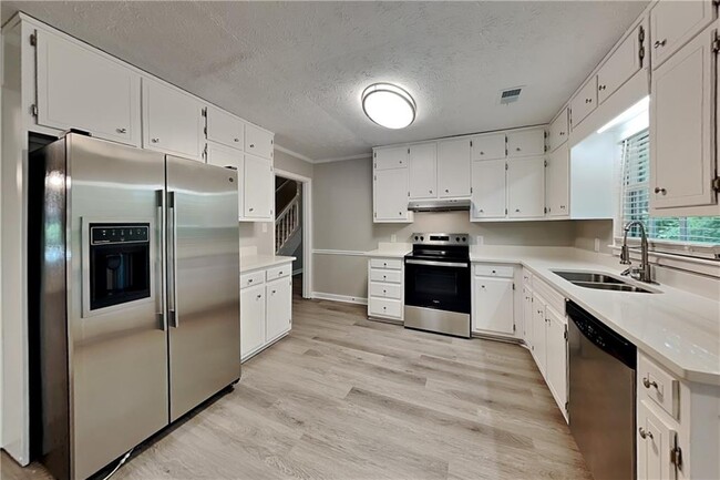 Photo - 1765 Blackwillow Dr