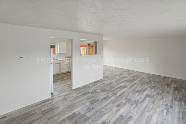 Photo - 9715 N Stevens St