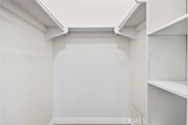 Photo - 160 Greentree Ln