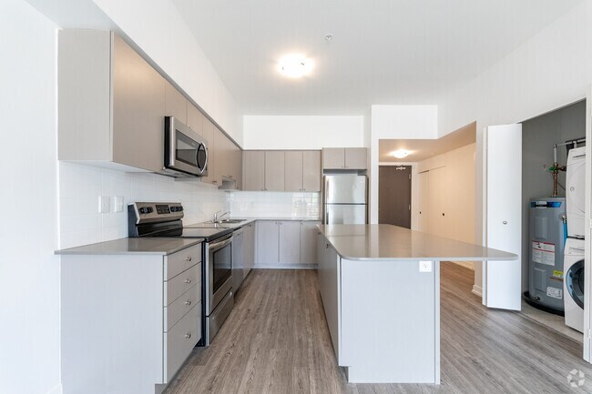 1BR, 1BA - Kitchen - 430 Ferndale Drive South