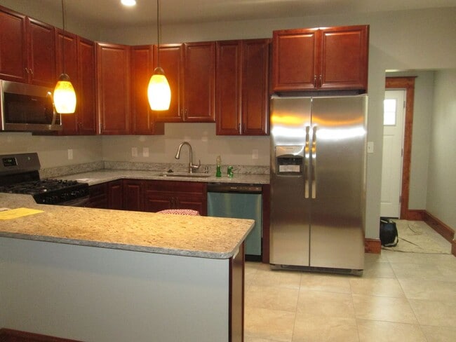 Photo - 408 W Wilson Blvd