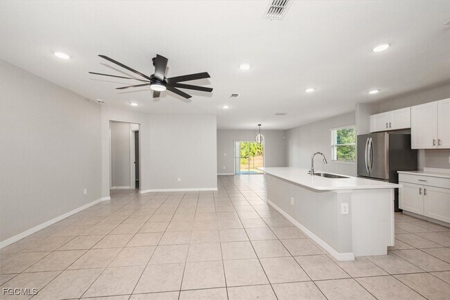 Photo - 2612 51st St SW