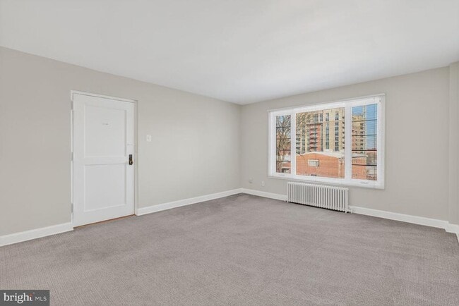 Photo - 1410 N Quinn St Unit 6