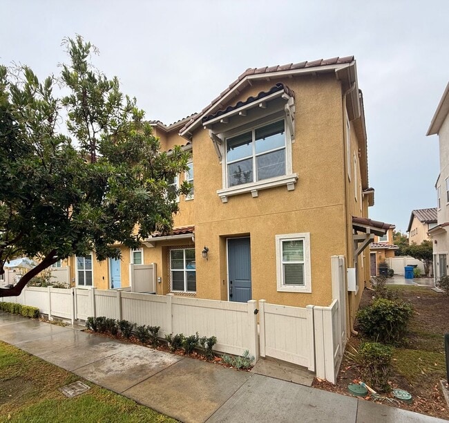 Modern Townhome in Otay Ranch – 3BR/2.5BA ... - Modern Townhome in Otay Ranch – 3BR/2.5BA ...