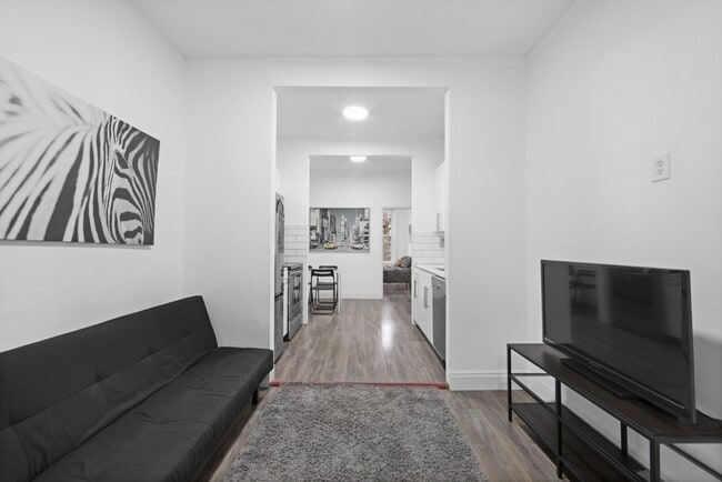 Photo - 207 W 136th St