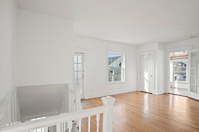 Photo - 703 Washington St Unit 2