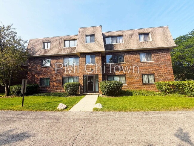 Building Photo - 1472 Carol Ct Unit 2a