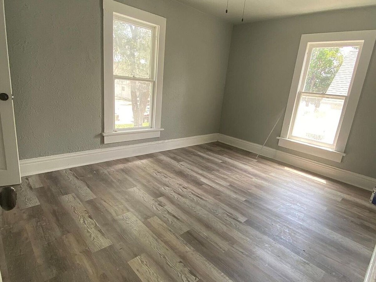 Photo - 419 Ensign St Unit 419 Ensign