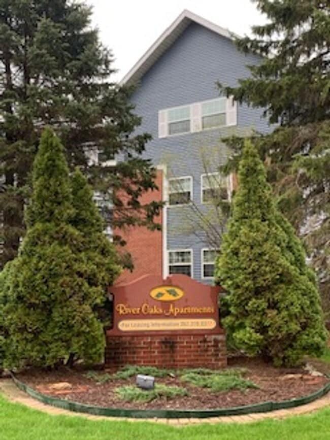 Photo - River Oaks Apartments, Hartland WI