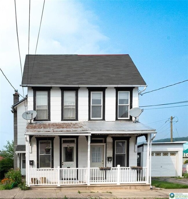 Photo - 19 N 3rd St
