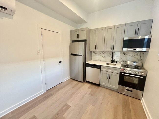 Photo - 2725 W Girard Ave Unidad 2F