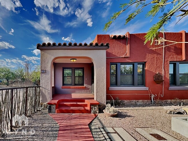Building Photo - 312 E 19th St Rental