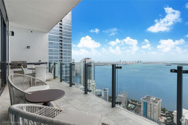 Building Photo - 1451 Brickell Ave Unit 4801 Rental