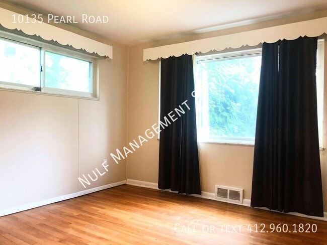 Photo - 10135 Pearl Rd