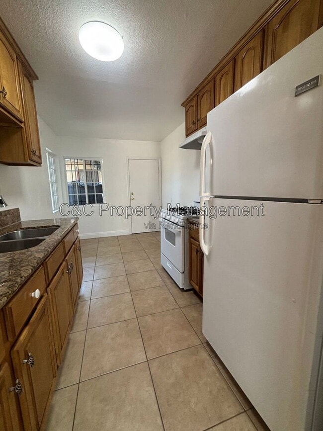 1143 W 91st St