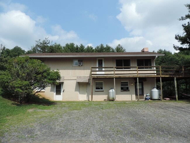 Photo - 109 Forest Lake Ln Unit B