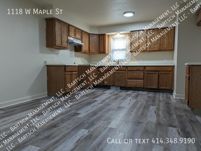 Photo - 1118 W Maple St