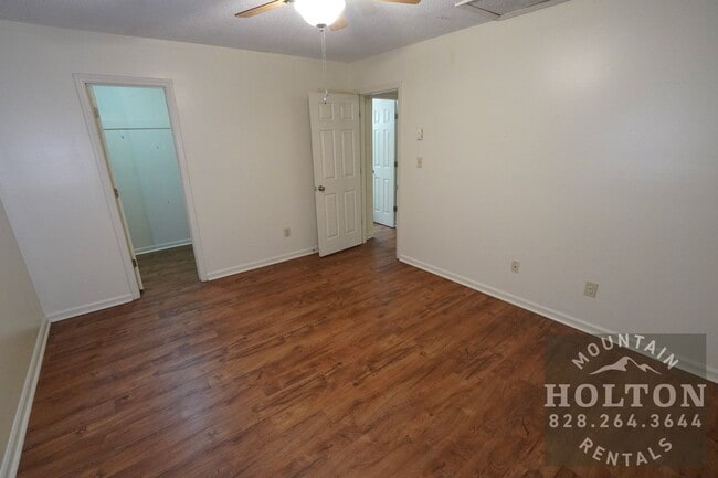 Photo - 200 Pilgrims Way Unit 21