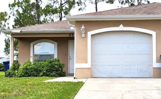 Building Photo - 2120 Snead Dr