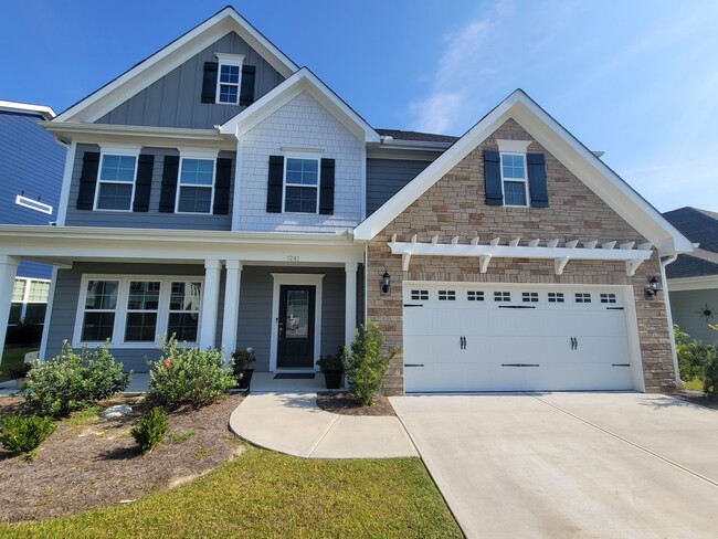 Building Photo - Available Rental located in desirable area...
