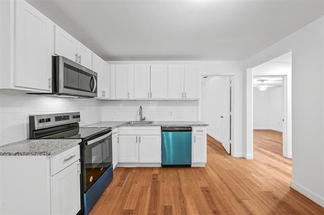 Photo - 621 E Day St