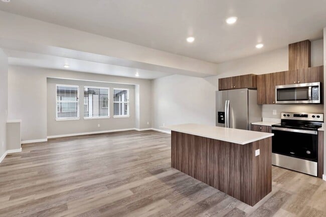 Kitchen / Living Room - 1821 Eastgate Loop Apartments