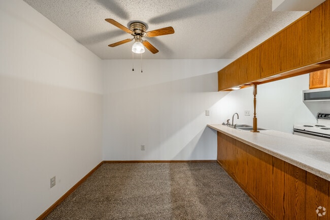 2BR, 1.5BA - 1,022SF - Dining Room