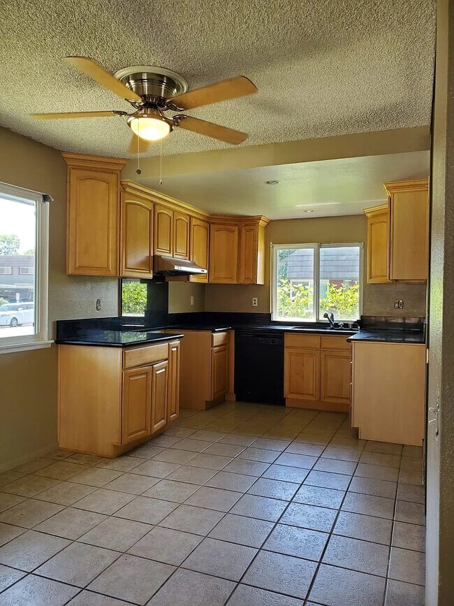 4733 Larwin Ave Townhome Townhome Rental in Cypress CA