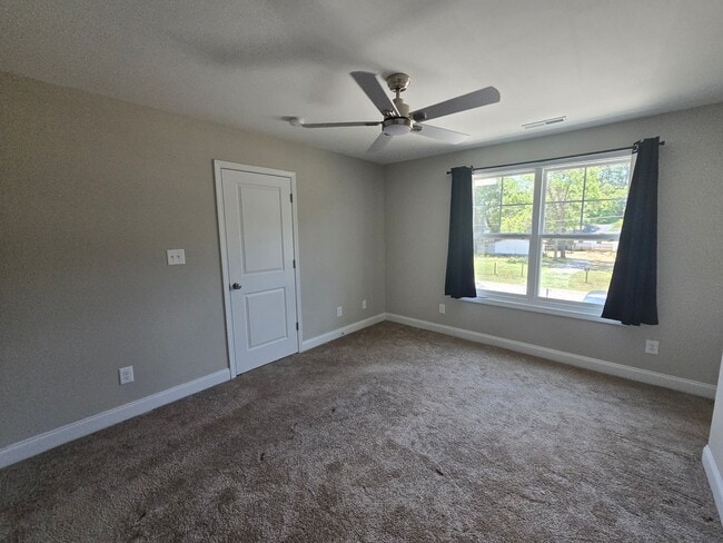 Photo - 916 Stevens St