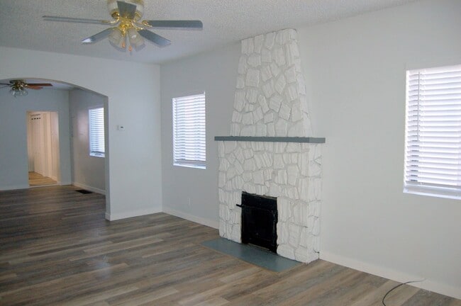 Photo - 111 W Buffalo St