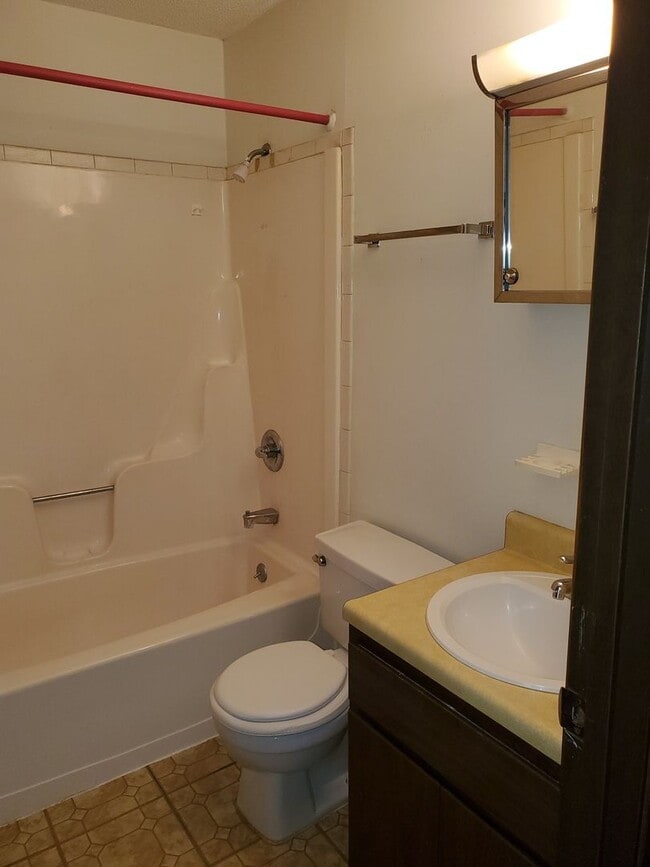 802 Demaret Dr Unit 802 Demaret -C