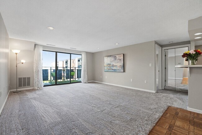 Photo - 22 9th St Unit 705