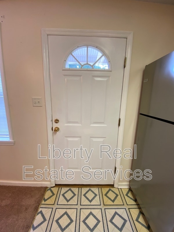 Photo - 127 Rolland St