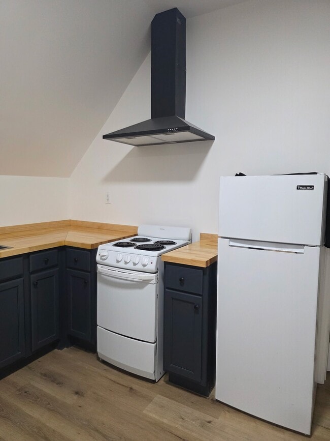 Photo - 3061 W 46th St Unit C