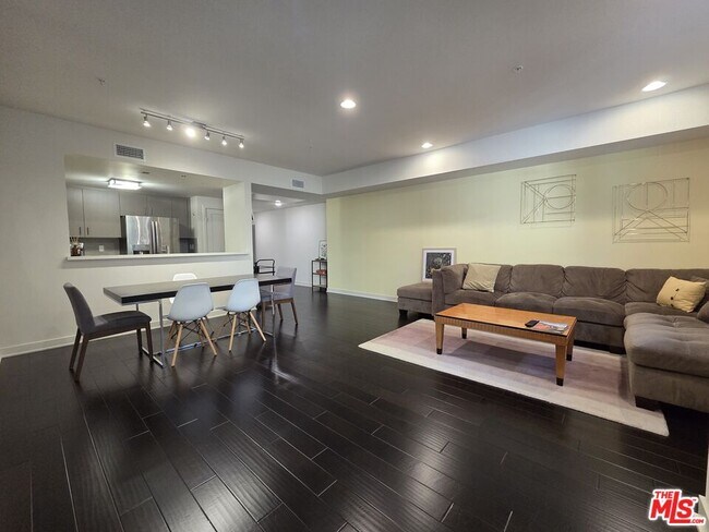436 S Virgil Ave Unit 209