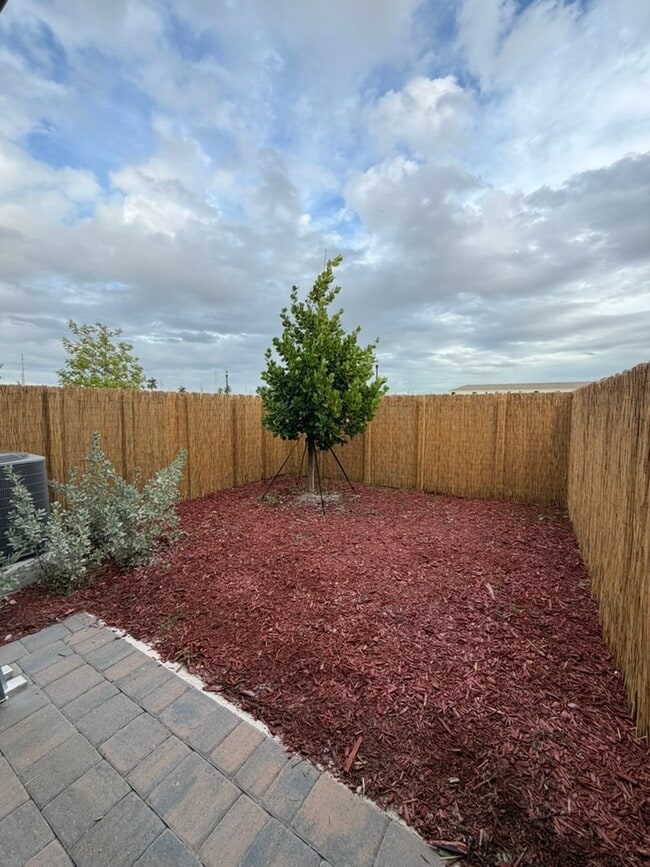 Photo - 1466 NE 3rd Ave