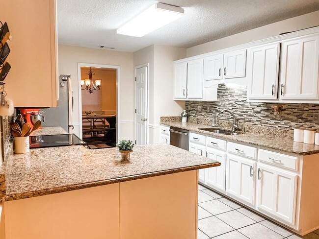 Photo - 610 Grand Steeple Cove