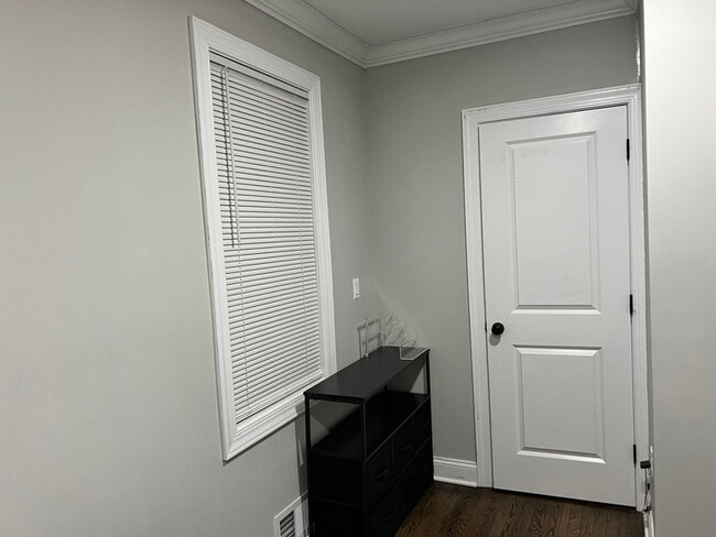 Photo - 941 Valley St