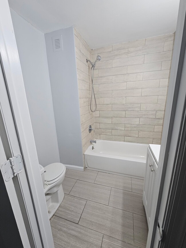 Photo - 70 Carpenter St