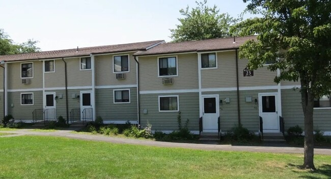 Building Photo - 360 1/2 Tokeneke Rd Rental