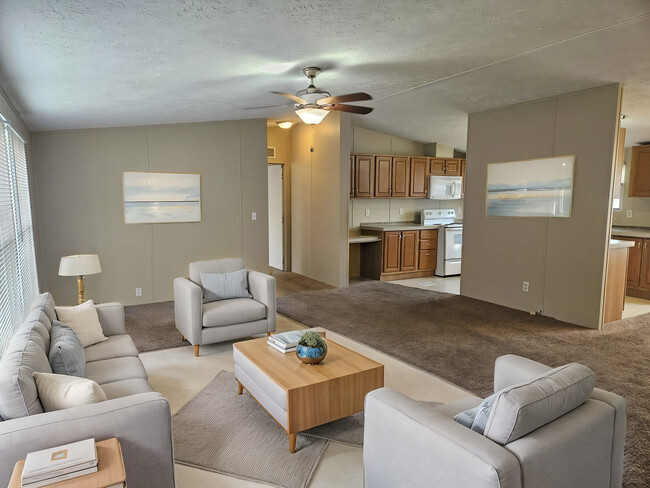 Photo - 159 Lynnwood Cir