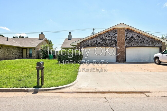 Building Photo - 7200 NW 115th St