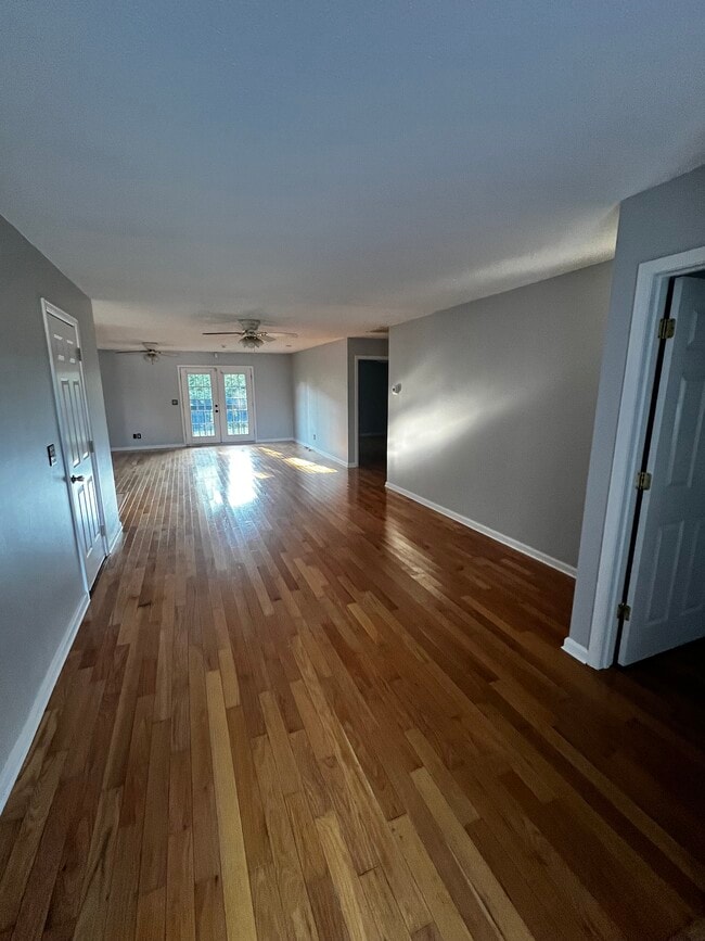 Building Photo - 313 Wyrick St Unit Apt A.