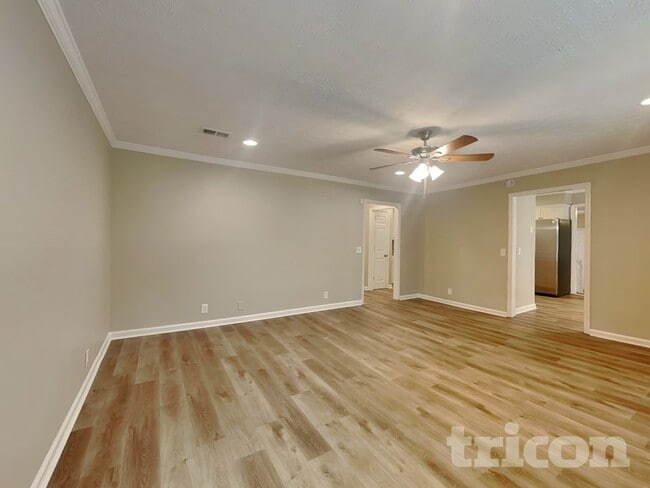 100 Yorkside Pl