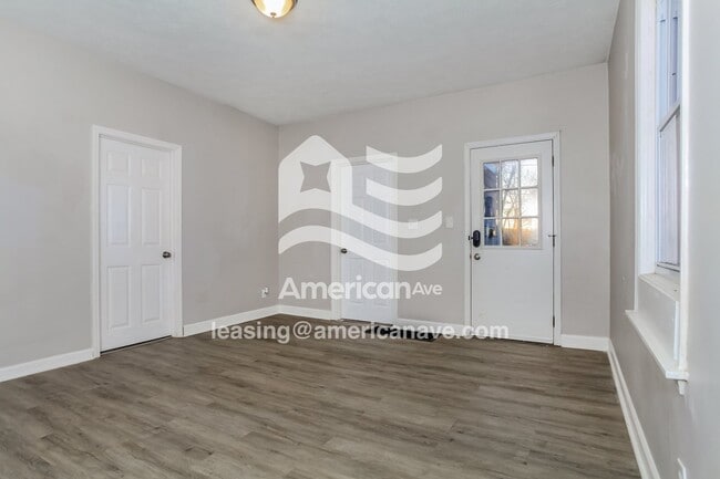 Photo - 2420 Freeman Ave